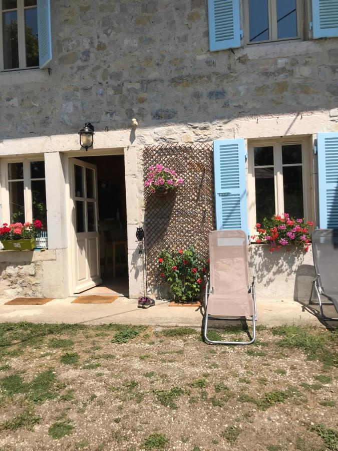 Chambres D'Hotes Des Deux Lacs Ceyzerieu Εξωτερικό φωτογραφία